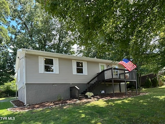 172 Village Ln, Johnson City, TN 37615