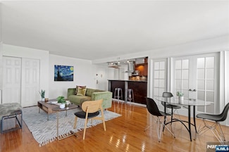 100 Manhattan Ave Unit 2307, Union City, NJ 07087