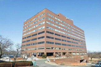 2 Executive Dr Unit 714, Fort Lee, NJ 07024