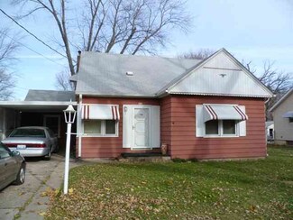 519 9th Ave, Silvis, IL 61282
