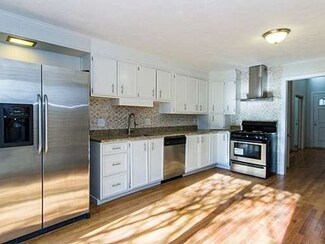 17 Oakes St, Everett, MA 02149