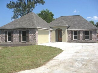 142 Rosebud Rd, Port Allen, LA 70767