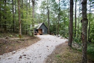 82 Firefly Ln, Campton, KY 41301