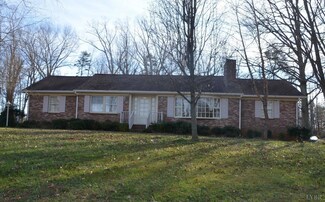 700 Spring St, Hurt, VA 24563