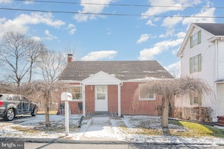 724 Dunkle St, Harrisburg, PA 17113