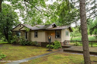 623 New York 9j, Stuyvesant, NY 12173