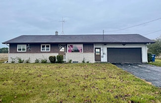 1026 N Farley Rd, Essexville, MI 48732