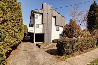 10326 NE 185th St Unit B, Bothell, WA 98011