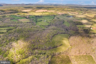 8371 Langhorne Rd, Scottsville, VA 24590