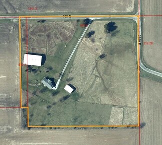 2249 E Co Road 400n, Oakland, IL 61943