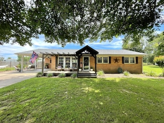 30 Old Jackson Hwy, Leoma, TN 38468