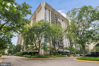 5300 Holmes Run Pkwy Unit 403, Alexandria, VA 22304