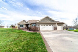 411 W Canada St, Sturgeon, MO 65284