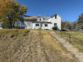 25514 Greenview Rd, Council Bluffs, IA 51503