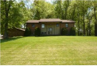 11177 Nobles Chapel Rd, Elberfeld, IN 47613