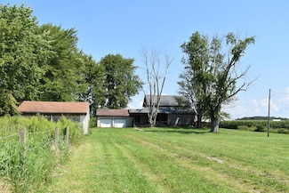 8305 Hillville Rd, Bluffton, OH 45817