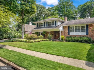 1612 Farnborn St, Crofton, MD 21114