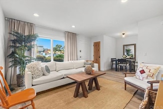 2715 Camino Del Mar, Del Mar, CA 92014