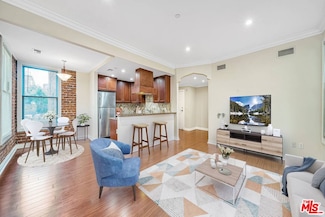1236 N Flores St Unit 203, West Hollywood, CA 90069
