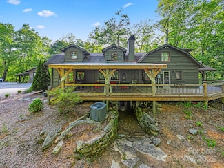 214 Hubert McCall Dr, Balsam Grove, NC 28708