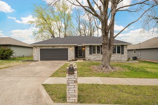 3383 W Primrose St, Springfield, MO 65807