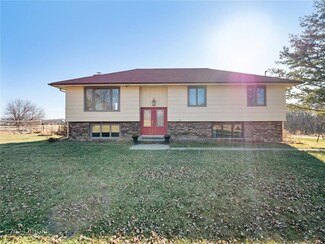 6064 Fairfax St, Norwalk, IA 50211