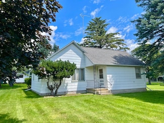 301 E Dineen St, Sanborn, MN 56083