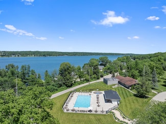 93 Red Chimney Rd Unit 5, Lake Geneva, WI 53147