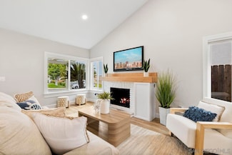 8924 La Cintura Ct, San Diego, CA 92129