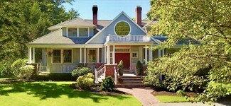 2 Charles Davis Dr, Wenham, MA 01984