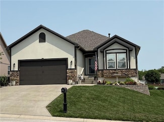 2213 NE Overland Dr, Blue Springs, MO 64029