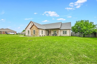 612 Laurel Dr, Wills Point, TX 75169