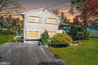 160 Loomis Ct, Princeton, NJ 08540