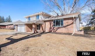 21712 Greenlawn Rd, Elkhorn, NE 68022