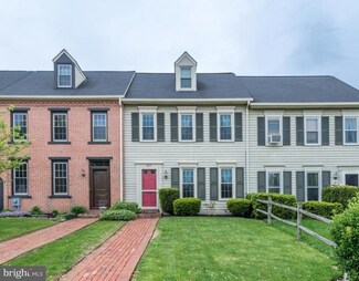 217 Cross Keys Dr, Strasburg, PA 17579