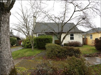 9003 SE Market St, Portland, OR 97216