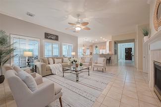 306 Lago Vista St, Kemah, TX 77565