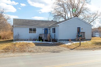 38 Thomaston St, Rockland, ME 04841