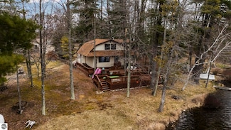 11734 Lake Shore Dr, Fife Lake, MI 49633