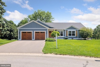 861 Autumn Dr, Woodbury, MN 55125