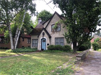 204 W State St, Wellsville, NY 14895