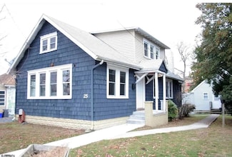 25 W Pierson Ave, Somers Point, NJ 08244