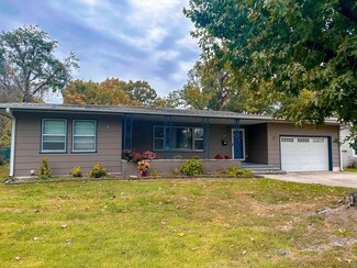 1610 Oak Ridge Dr, Neosho, MO 64850