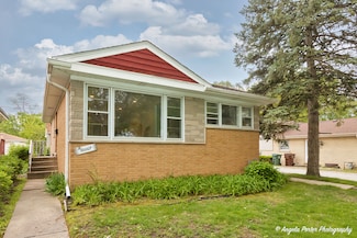 10067 Lavergne Ave, Skokie, IL 60077
