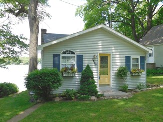 1020 Lavine Park Rd, Bronson, MI 49028