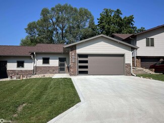 405 E Valley Dr, Carroll, IA 51401