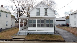 20 1st St, Glens Falls, NY 12801