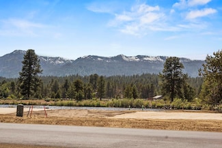L8 B2 River St Unit 8, Cascade, ID 83611