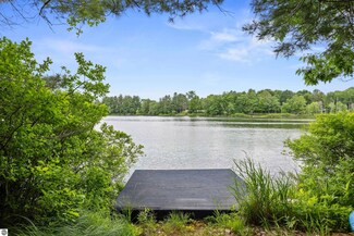 6983 Boone Rd, Traverse City, MI 49685