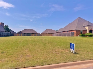 3708 NE Eastlake Dr, Lawton, OK 73507